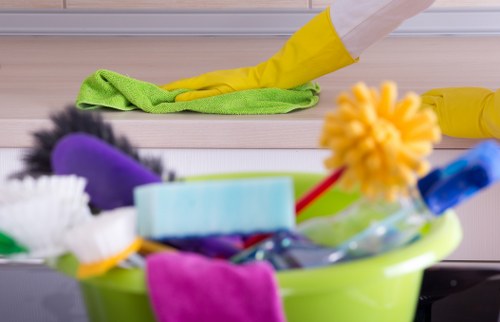 End of tenancy cleaning in a South London flat