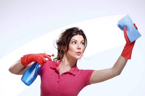 Detailed move-out cleaning for a flat or house in SW16